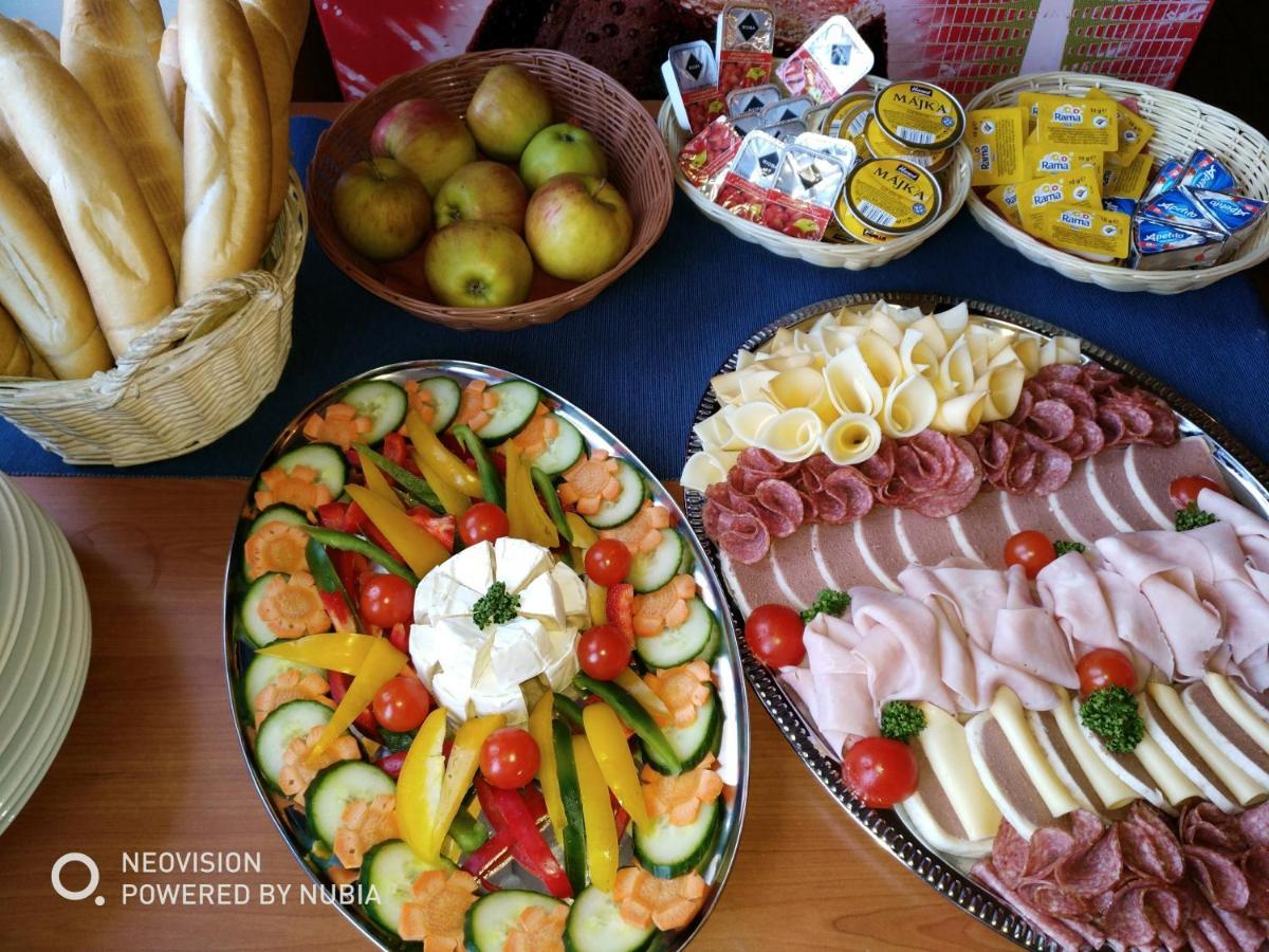 A Restaurace Simanda Gasthof Prag